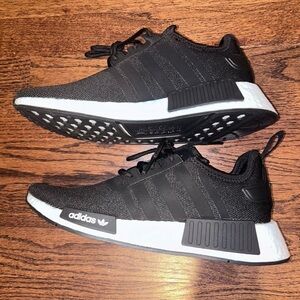 **BRAND NEW** Adidas NMD_R1 shoes